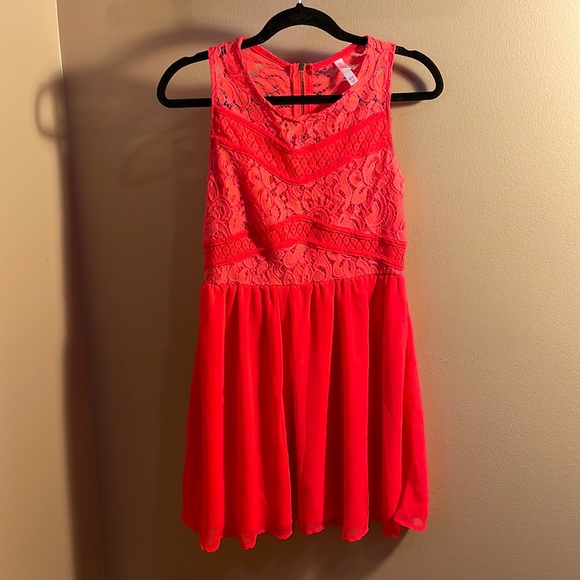 Coral Dress Size M - Picture 1 of 4